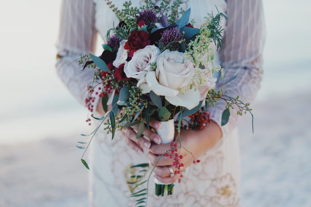 Should-Have Flowers for Your Winter Marriage ceremony